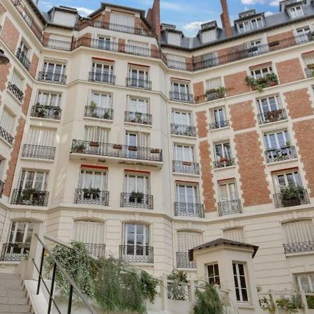 4 People Apartment Close To Eiffel Tower By Weekome Paris Exteriör bild