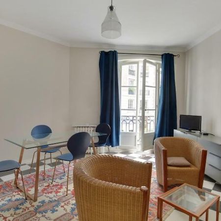 4 People Apartment Close To Eiffel Tower By Weekome Paris Exteriör bild