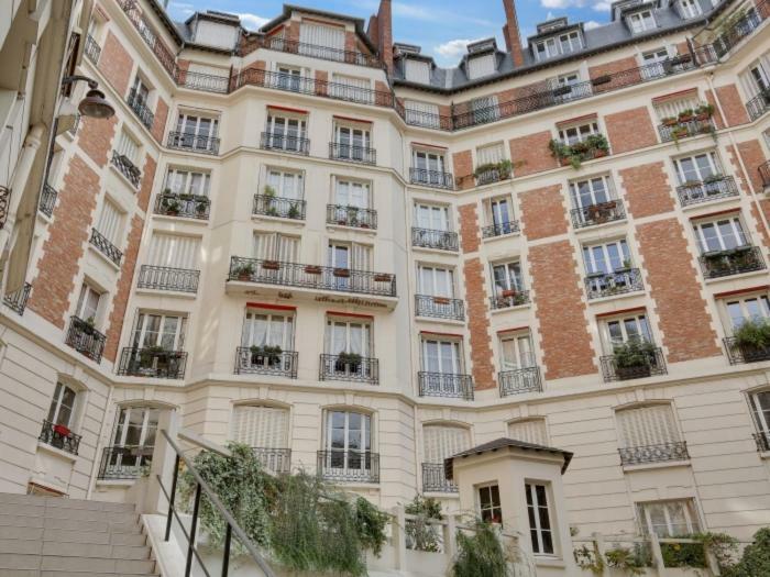 4 People Apartment Close To Eiffel Tower By Weekome Paris Exteriör bild